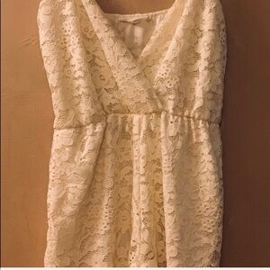 Love tree happens white lace romper w flow…